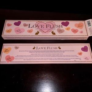 Too Faced Love Flush Blush Palette